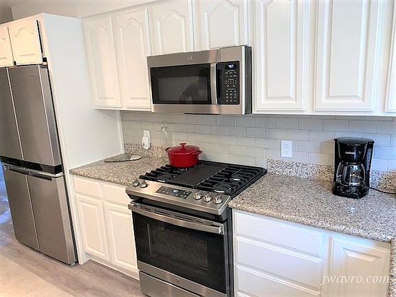 4th image of 145 Clipper St