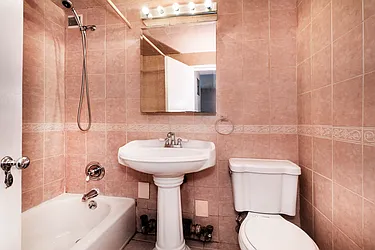 Rented by R New York