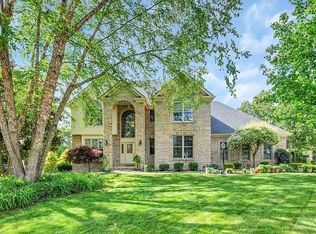 2302 Meadow Vue Dr, Coraopolis, PA 15108