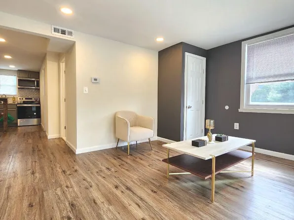 649 Alcott St, Philadelphia, PA 19120