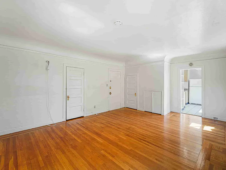 2732 Benvenue Ave — Photo 18
