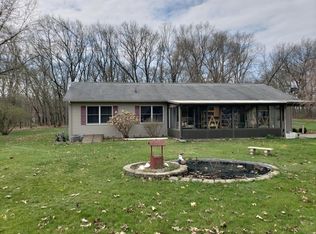 53784 Stevens Ln, Three Rivers, MI 49093