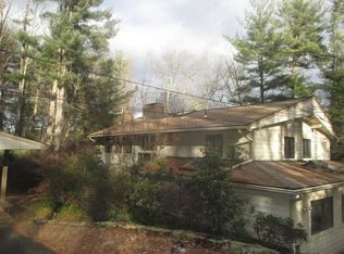 30 Ridge Rd, Simsbury, CT 06070