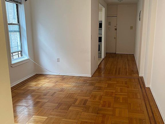 2nd image of 2100 Beekman Pl APT 4K