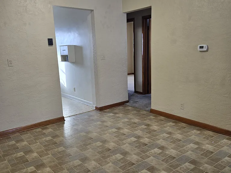 105 W Willman St — Photo 7