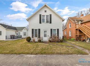420 Douglas St, Defiance, OH 43512