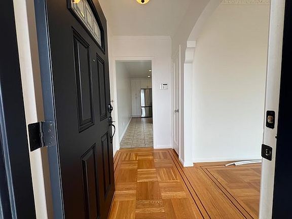 5th image of 1606 35th Ave
