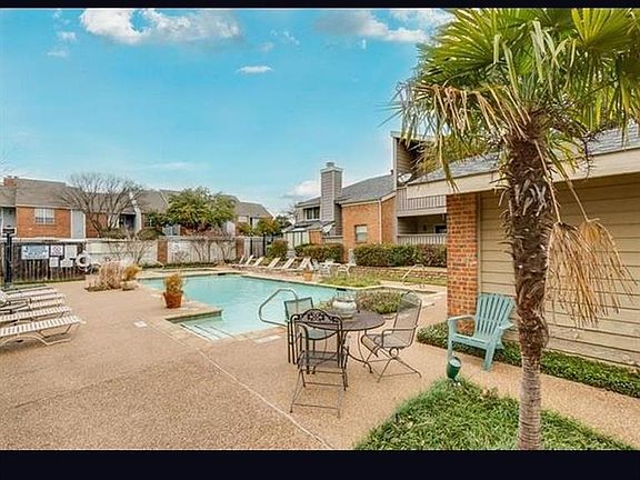 3rd image of 2105 Count Fleet Dr Unit 206