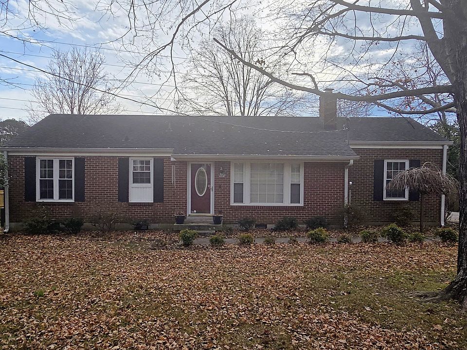 1st image of 2703 Emery Dr