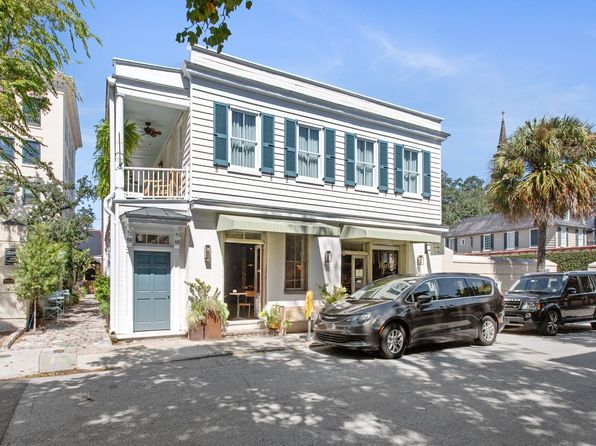 62 Queen St #F