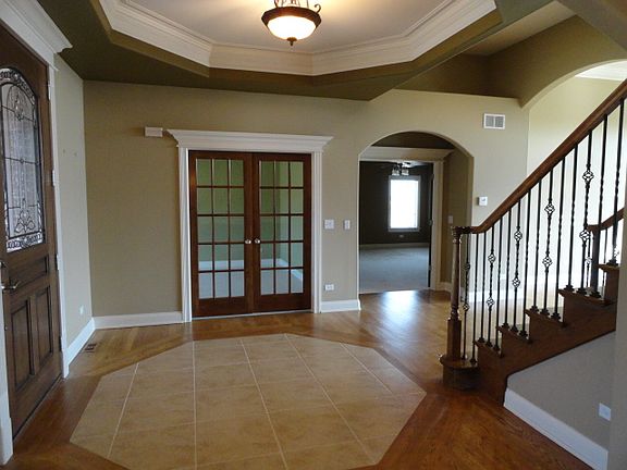 3rd image of 609 Whirlaway Dr