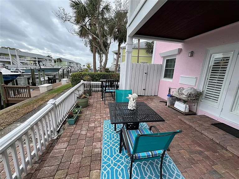 5164 Beach Dr SE #B — Photo 24