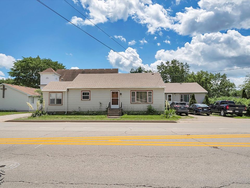 1st image of 219 1/2 W Main St