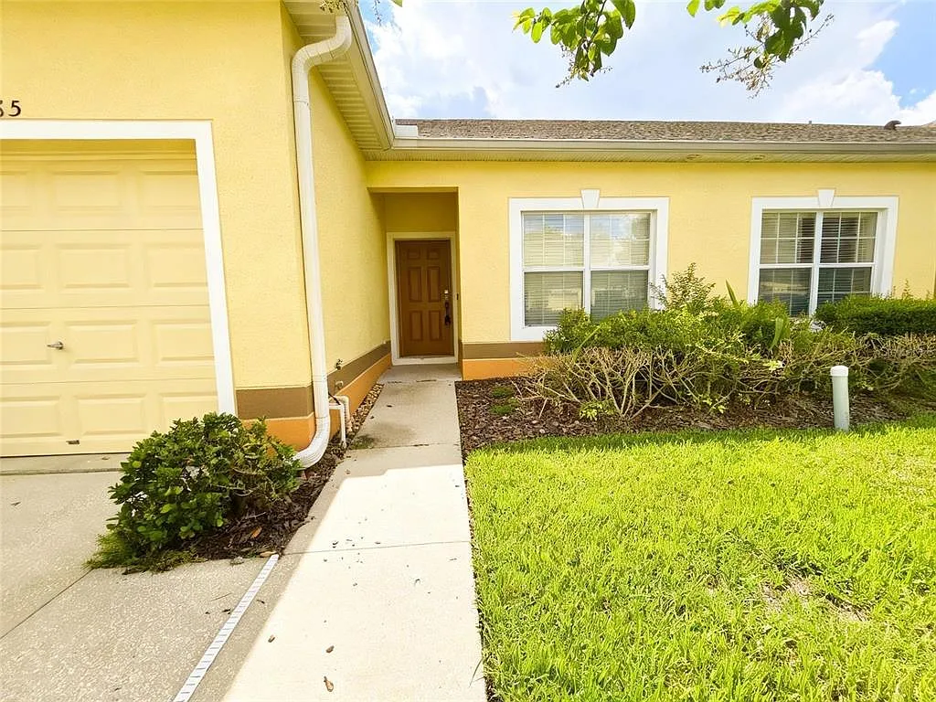 2 bed, 2.0 bath, 1396 sqft, $1,850 — Photo 2
