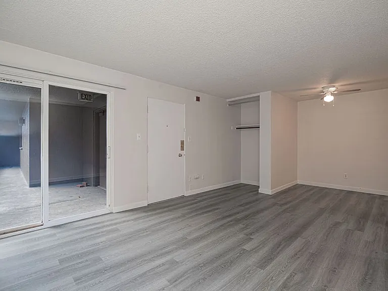Clift House Apartments — Photo 19