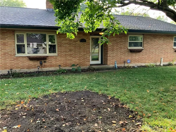 1070 Jeanette Dr, Dayton, OH 45432