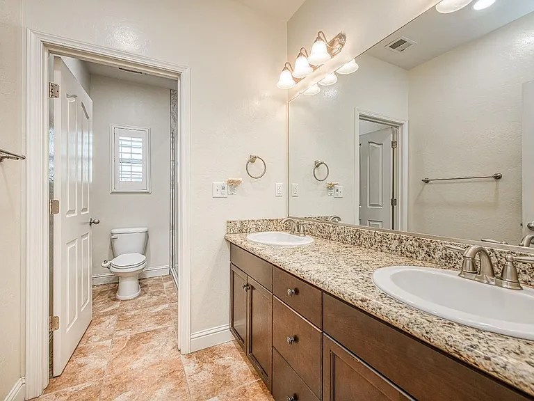 10509 N Sierra Vista Ave — Photo 51