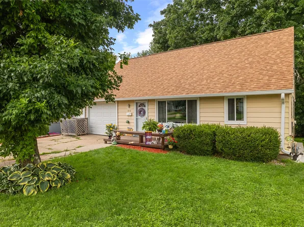 7206 SW 14th St, Des Moines, IA 50315
