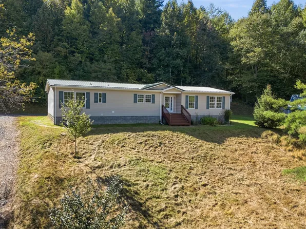 9043 Copper Hill Rd NE, Copper Hill, VA 24079