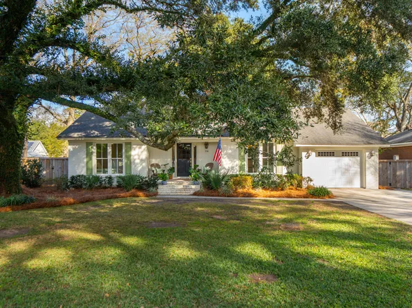 938 Sea Gull Dr, Mount Pleasant, SC 29464