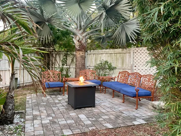 5214 Gulfport Blvd S, Gulfport, FL 33707