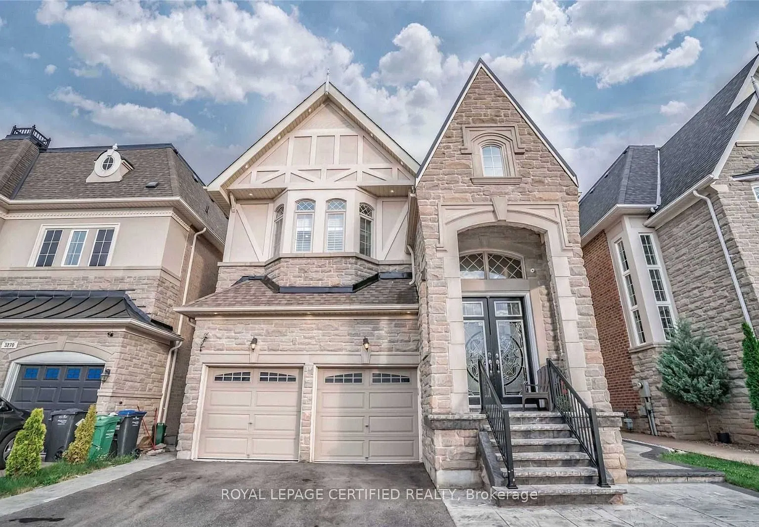 4 bed, $5,900 — Photo 1