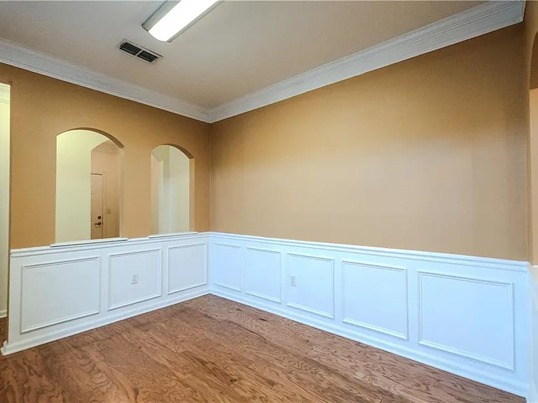 4007 Westchester Rdg NE — Photo 4