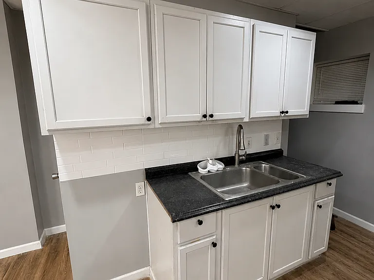 194 Ellison St #194 — Photo 11