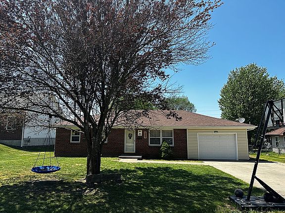 3rd image of 1812 Richards Rd