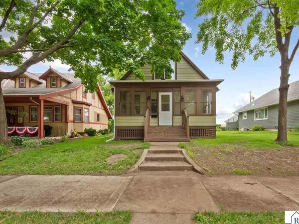 220 W 5th St, Mankato, MN 56001