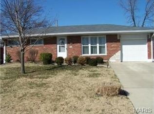 9511 Sophine Ln, Saint Louis, MO 63123