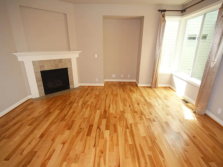 19208 NE 66th Way — Photo 8
