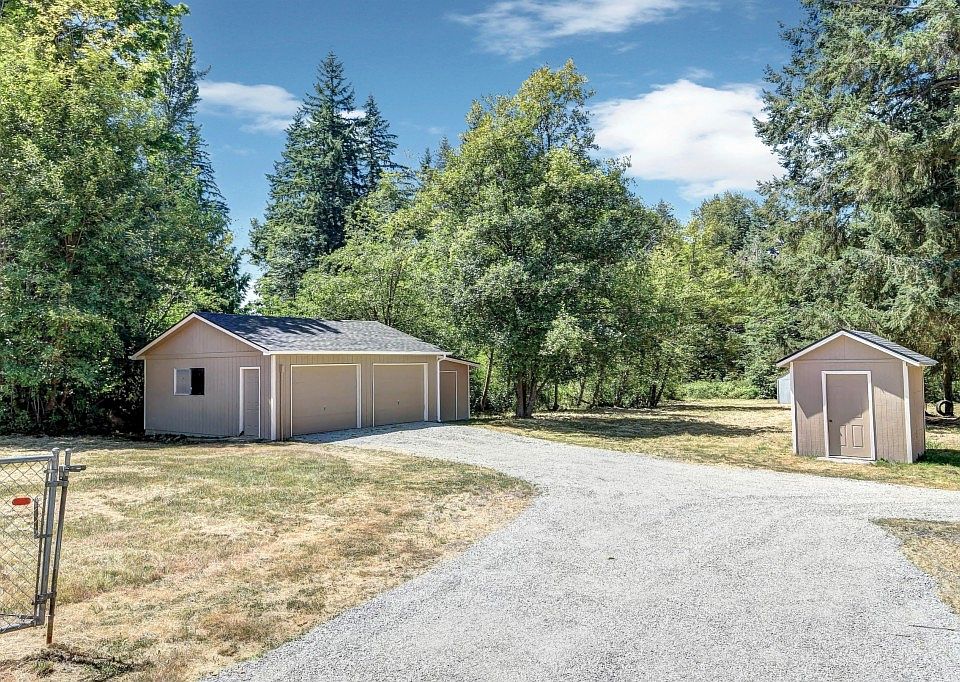 1st image of 17420 74th Ave E