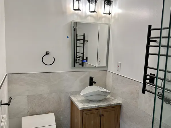 49 Van Reipen Avenue image 2 of 5