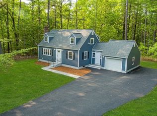 2 Doe Dr, Billerica, MA 01821