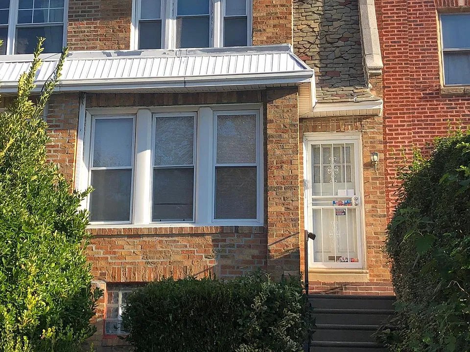 1319 Devereaux Ave