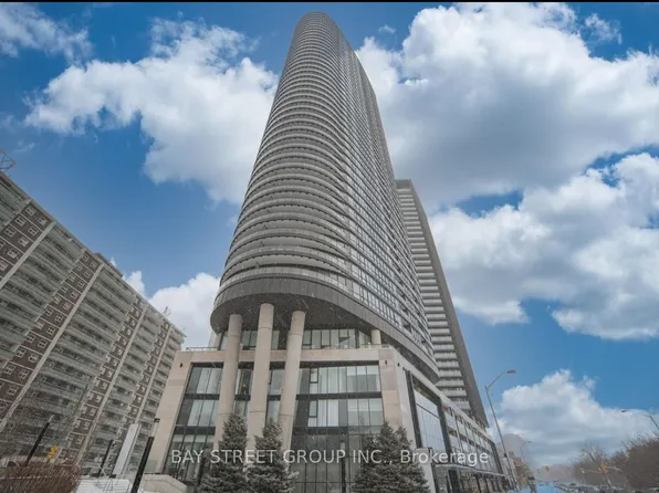 575 Bloor St SW, Toronto, ON