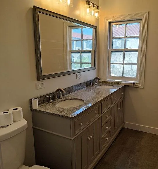 750 N Saint Andrews Pl #201 — Photo 13