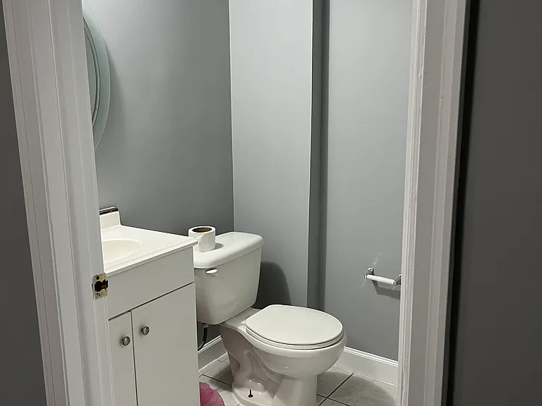 Ramsgate Ct — Photo 16