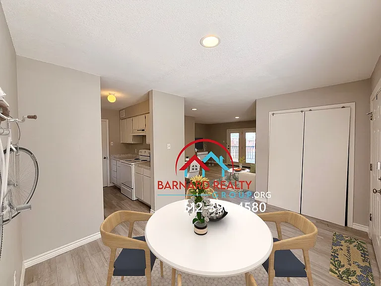 402 Fredericksburg St #8 — Photo 8