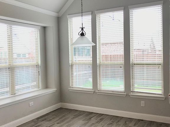 5th image of 2302 Wind Meadow Ln