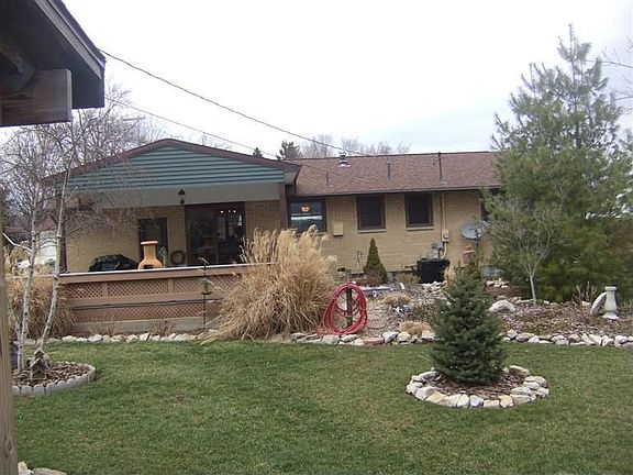 5th image of 580 Douglas Way
