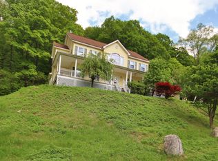 15 Mueller Mountain Rd, Putnam Valley, NY 10579