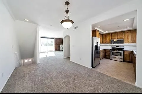 2 bed, 1387 sqft, $3,495 — Photo 4