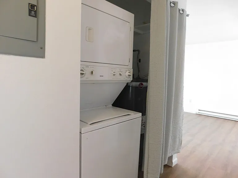 869 Iowa Ave — Photo 17