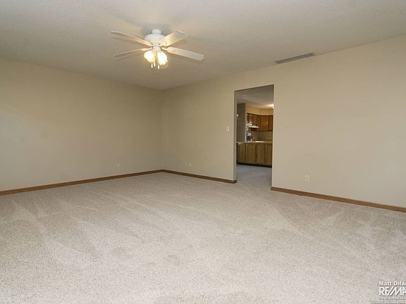 2nd image of 2315 Greenwood Ct
