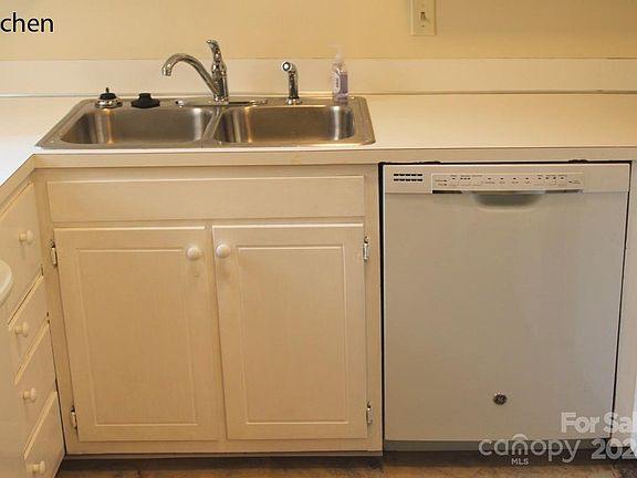 5th image of 4605 Coronado Dr