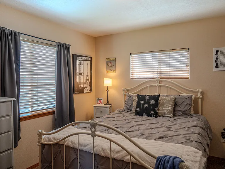 3925 N Graphite Ct — Photo 22