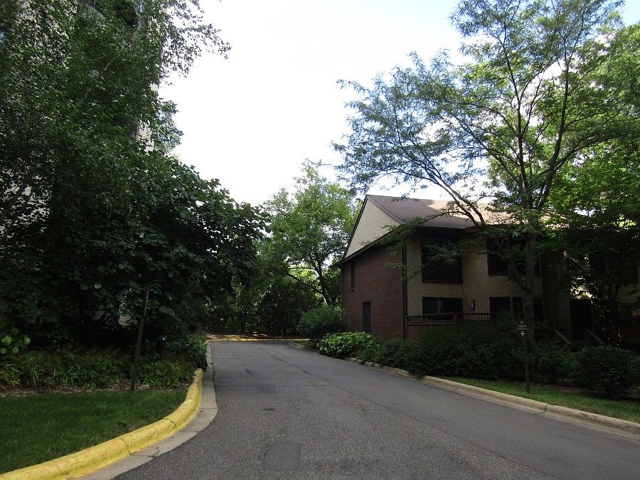 2nd image of 3151 Dean Ct #P70