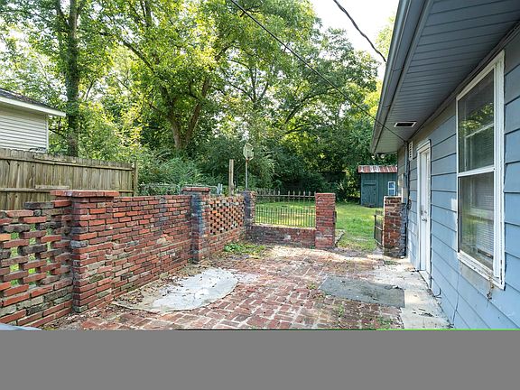 5th image of 1728 Neil Rd